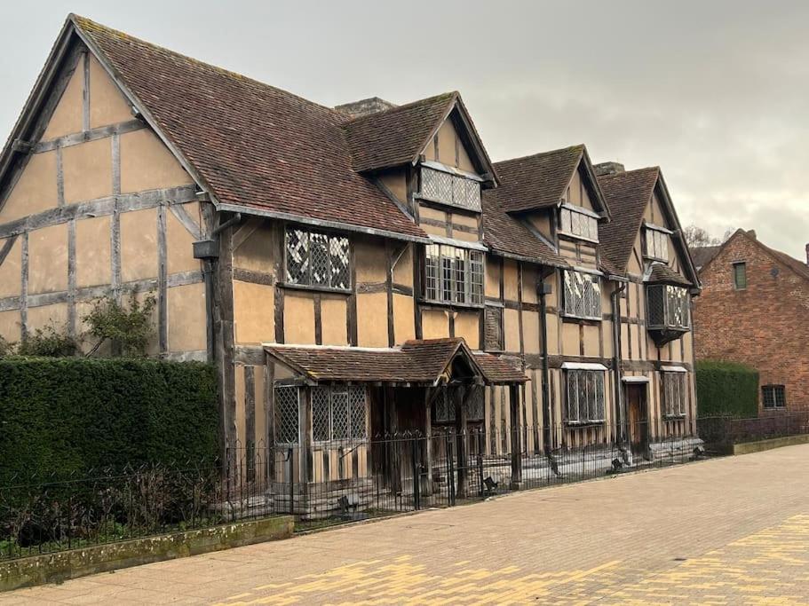 Luxury Town Centre Apartment Walking Distance To Rsc Theatre Stratford-upon-Avon Exteriör bild