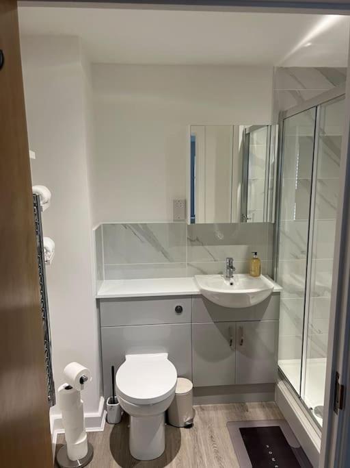 Luxury Town Centre Apartment Walking Distance To Rsc Theatre Stratford-upon-Avon Exteriör bild