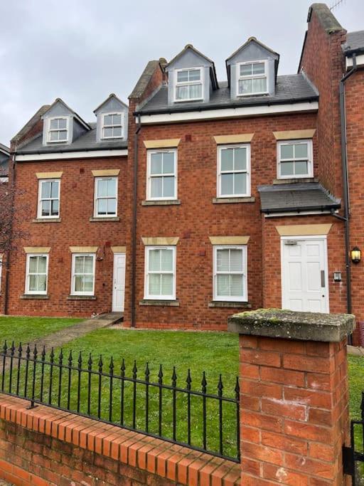 Luxury Town Centre Apartment Walking Distance To Rsc Theatre Stratford-upon-Avon Exteriör bild
